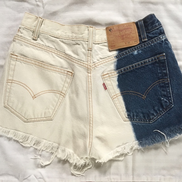Levi's Pants - ✨MUST GO LEVI’S TWO TONE 505 SHORTS ✨